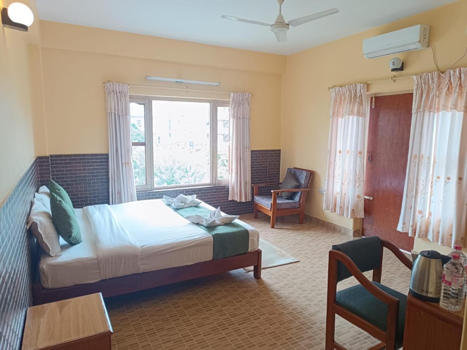 The Mountain House Hotel Pokhara Kültér fotó