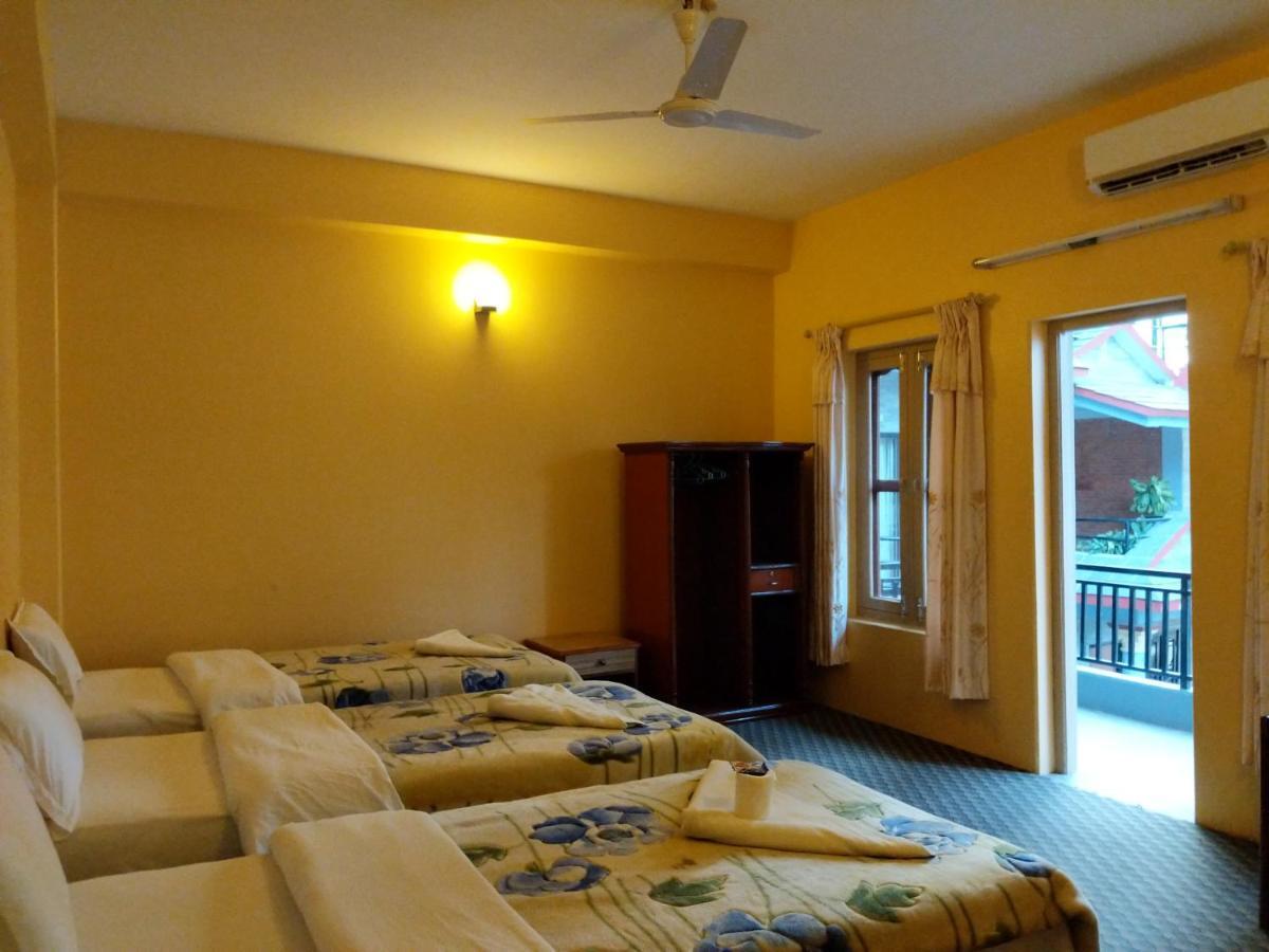 The Mountain House Hotel Pokhara Kültér fotó